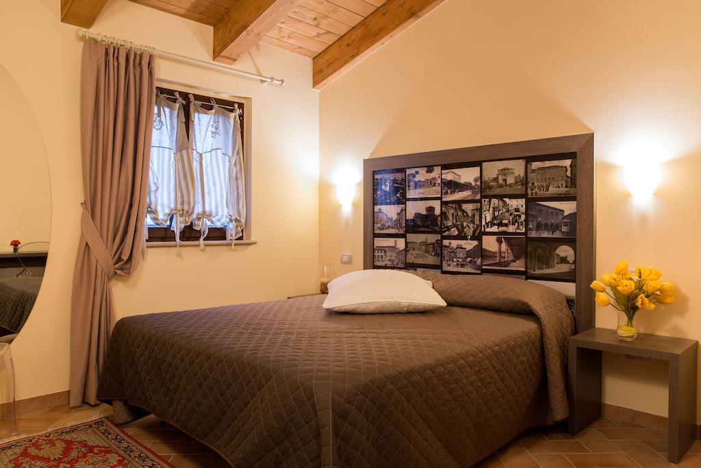 Locanda Borgognina Lucrezia Zimmer foto