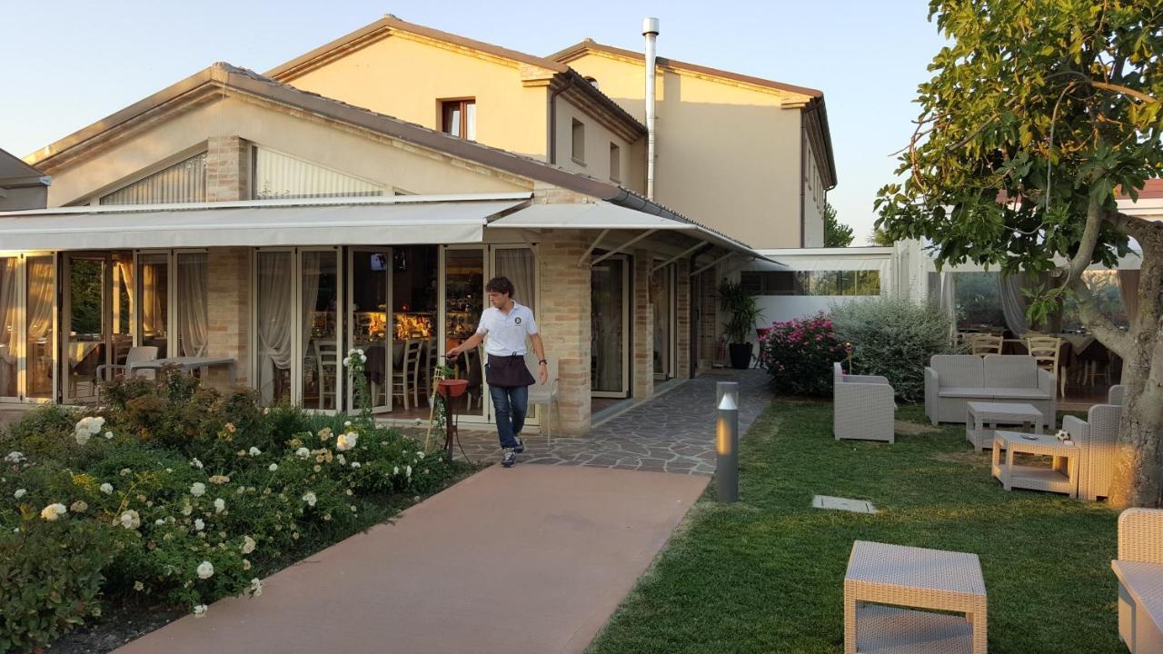 Locanda Borgognina Lucrezia Exterior foto